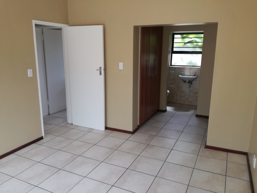 To Let 3 Bedroom Property for Rent in West Riding Western Cape